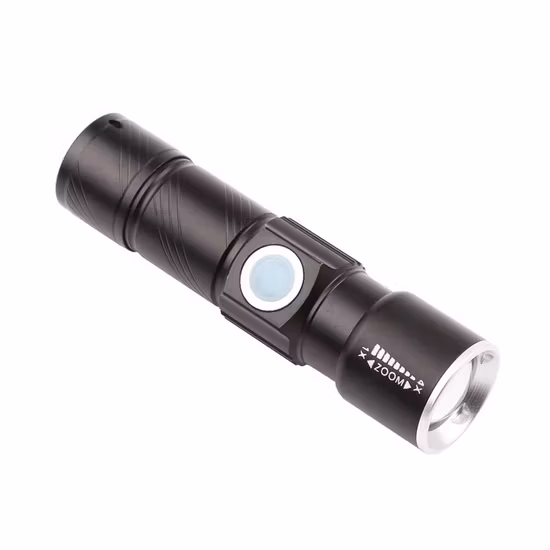 Lampes de poche LED à mise au point tactique puissante USB Rechargeable Xhp70 Zoom Batter Torch Light